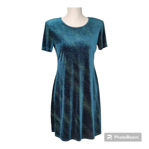 green emerald velvet dress Molly Malloy Dress